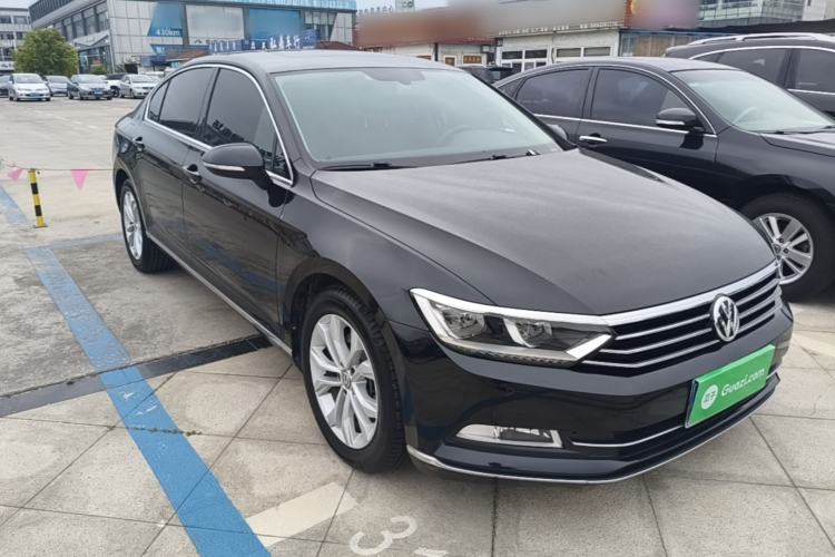 Used Volkswagen Magotan 2017 380TSI DSG Luxury Model Exterior 1