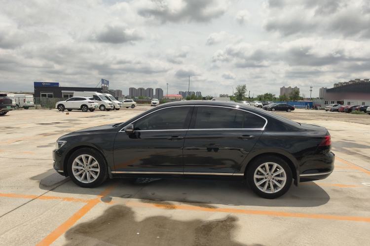 Used Volkswagen Magotan 2017 330TSI DSG Leading Model Exterior 1