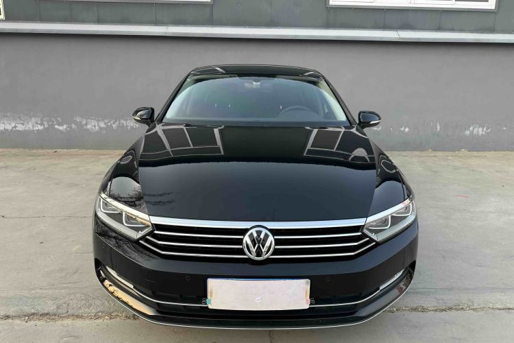 Used Volkswagen Magotan 2017 380TSI DSG Luxury Model Exterior 1