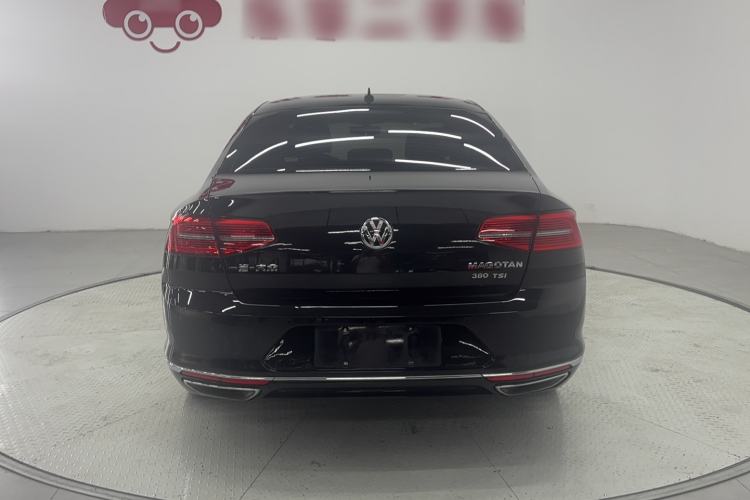 Used Volkswagen Magotan 2017 380TSI DSG Luxury Model Exterior 1