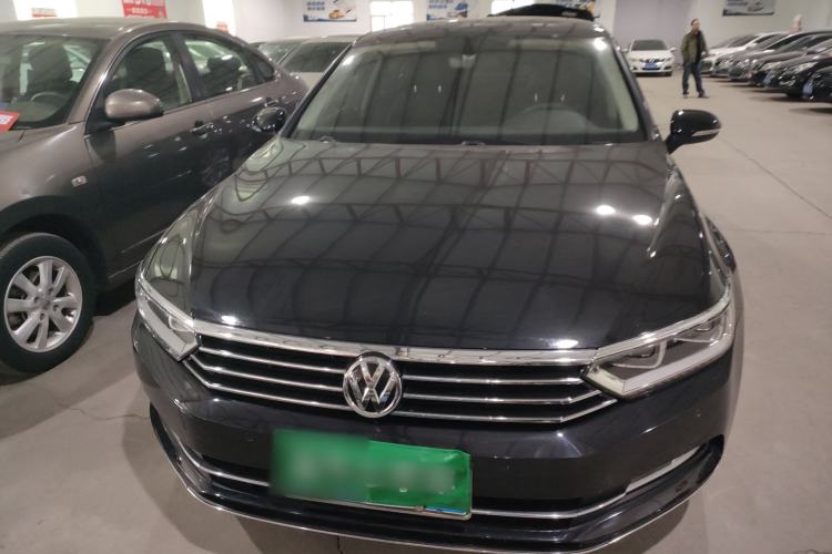 Used Volkswagen Magotan 2017 330TSI DSG Luxury Model Exterior 1