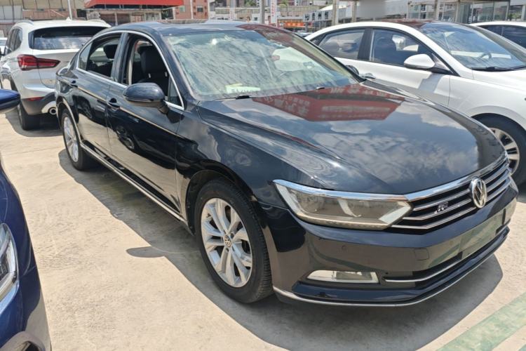 Used Volkswagen Magotan 2017 380TSI DSG Luxury Model Exterior 1