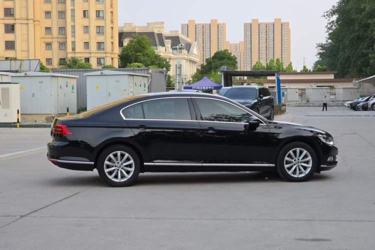 Used Volkswagen Magotan 2017 330TSI DSG Leading Model Exterior 2