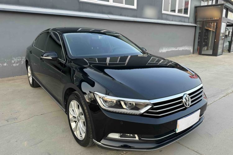 Used Volkswagen Magotan 2017 380TSI DSG Luxury Model Exterior 2