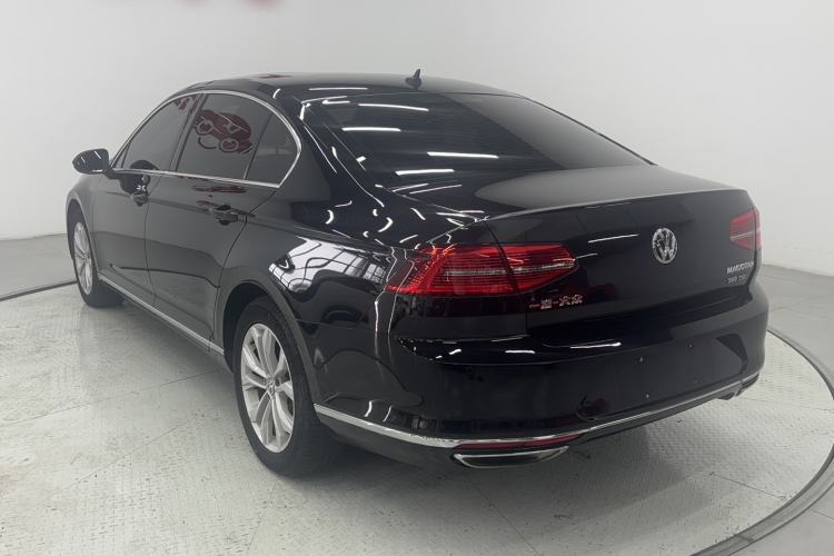 Used Volkswagen Magotan 2017 380TSI DSG Luxury Model Exterior 2