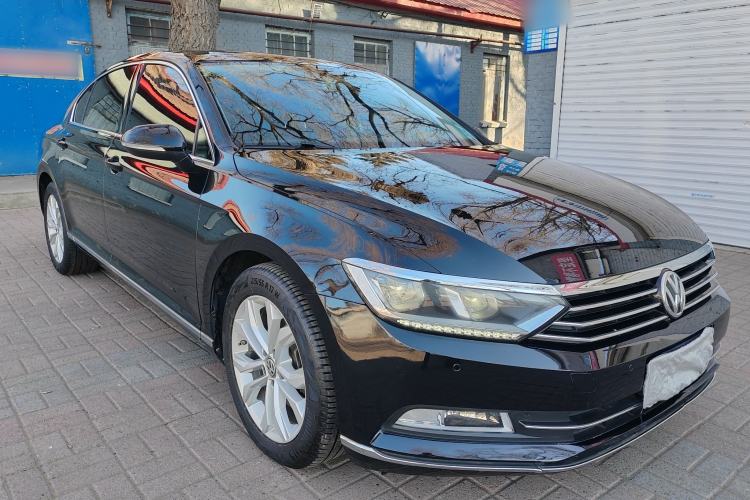 Used Volkswagen Magotan 2017 330TSI DSG Luxury Model Exterior 2