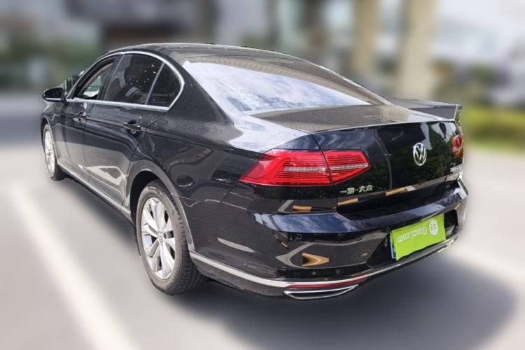 Used Volkswagen Magotan 2017 330TSI DSG Luxury Model Exterior 3