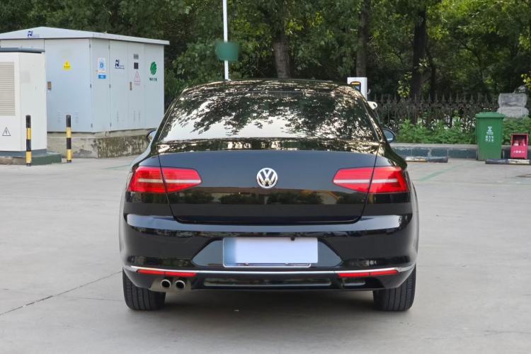 Used Volkswagen Magotan 2017 330TSI DSG Leading Model Exterior 3