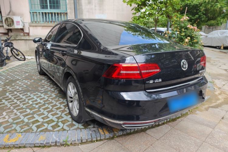 Used Volkswagen Magotan 2017 330TSI DSG Luxury Model Exterior 3