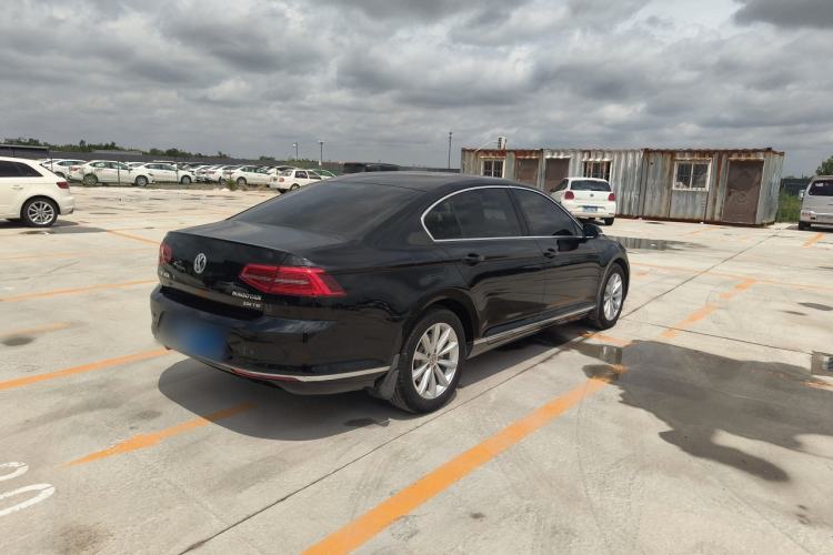 Used Volkswagen Magotan 2017 330TSI DSG Leading Model Exterior 3
