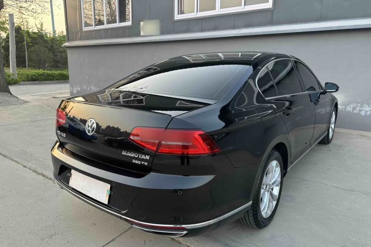 Used Volkswagen Magotan 2017 380TSI DSG Luxury Model Exterior 3