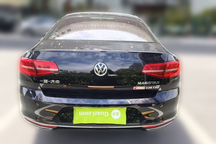 Used Volkswagen Magotan 2017 330TSI DSG Luxury Model Exterior 4