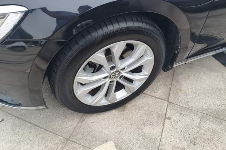 Used Volkswagen Magotan 2017 380TSI DSG Luxury Model Exterior 4