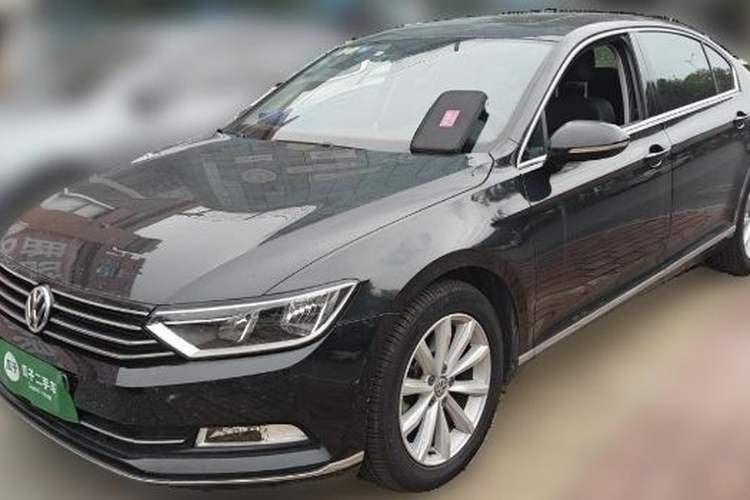 Used Volkswagen Magotan 2017 330TSI DSG Leading Model Exterior 4
