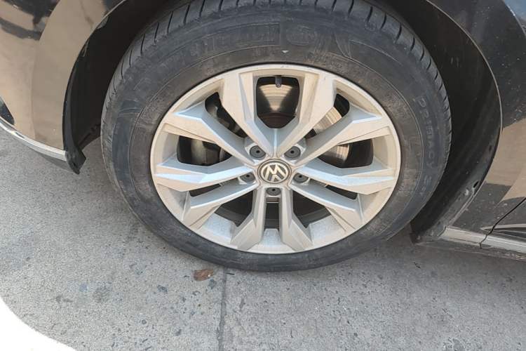 Used Volkswagen Magotan 2017 380TSI DSG Luxury Model Exterior 4