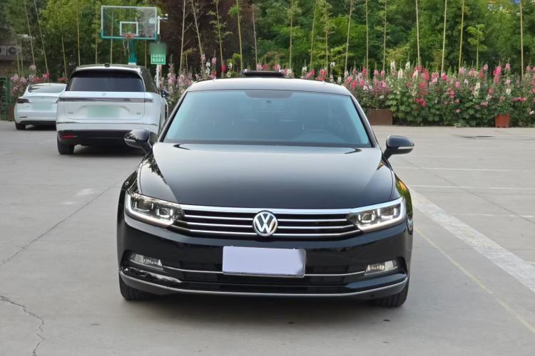 Used Volkswagen Magotan 2017 330TSI DSG Leading Model Exterior 5