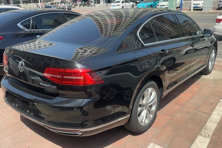 Used Volkswagen Magotan 2017 330TSI DSG Luxury Model Exterior 5