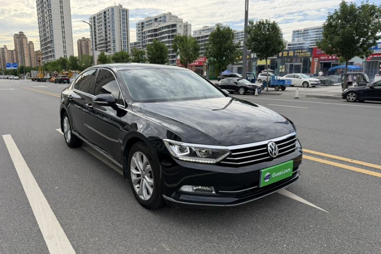 Used Volkswagen Magotan 2017 330TSI DSG Luxury Model Exterior 5
