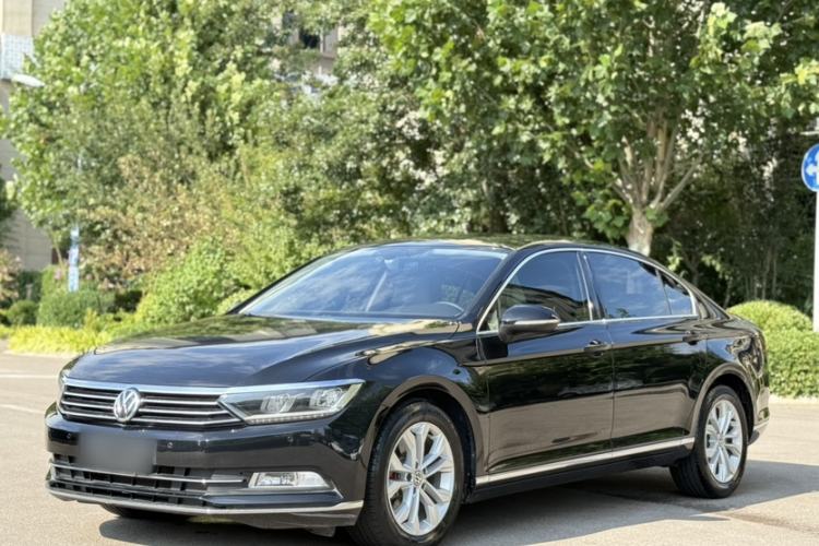 Used Volkswagen Magotan 2017 330TSI DSG Luxury Model Exterior 6