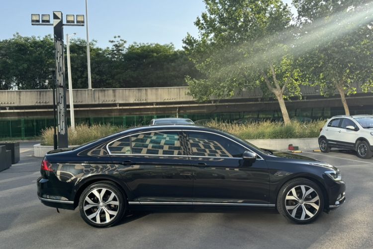 Used Volkswagen Magotan 2017 380TSI DSG Prestige Edition Exterior 6