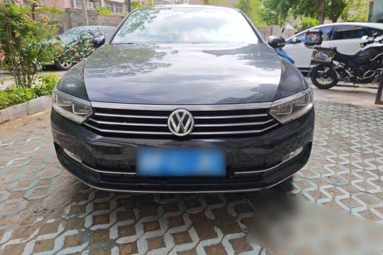 Used Volkswagen Magotan 2017 330TSI DSG Luxury Model Exterior 7