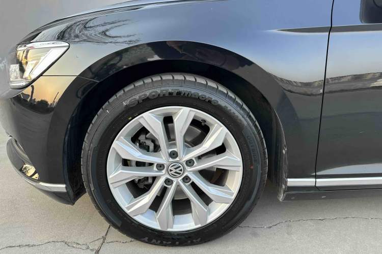 Used Volkswagen Magotan 2017 380TSI DSG Luxury Model Exterior 7