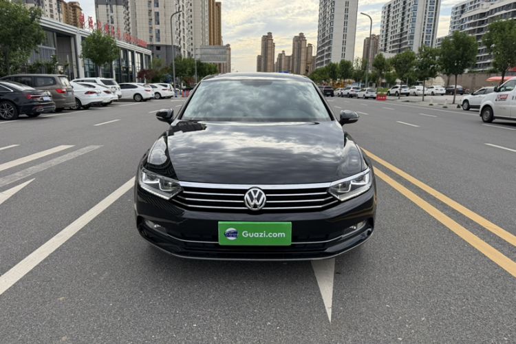 Used Volkswagen Magotan 2017 330TSI DSG Luxury Model Exterior 7