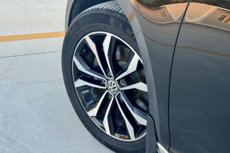 Used Volkswagen Magotan 2017 330TSI DSG Luxury Model Exterior 7