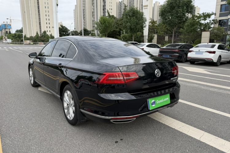 Used Volkswagen Magotan 2017 330TSI DSG Luxury Model Exterior 8