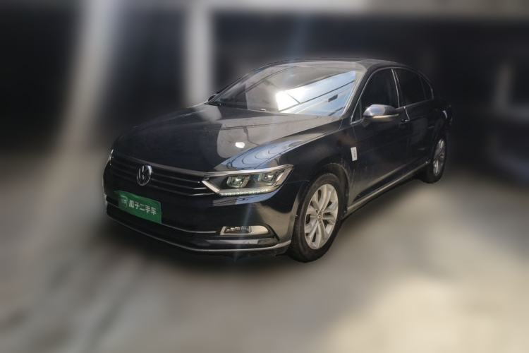 Used Volkswagen Magotan 2017 380TSI DSG Luxury Model Guazi used car, China used car export, Used car for sale, Used  cars, Cheapest cars for sale