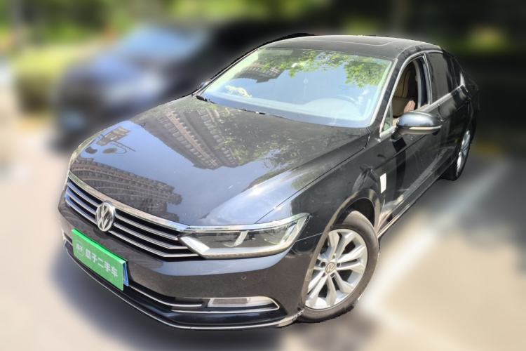 Used Volkswagen Magotan 2017 330TSI DSG Luxury Model Guazi used car, China used car export, Used car for sale, Used cars, Cheapest cars for sale