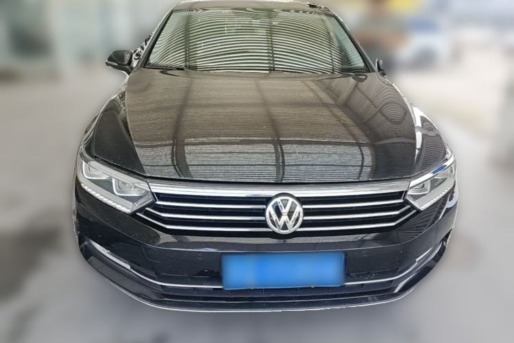 Used Volkswagen Magotan 2017 330TSI DSG Luxury Model Front