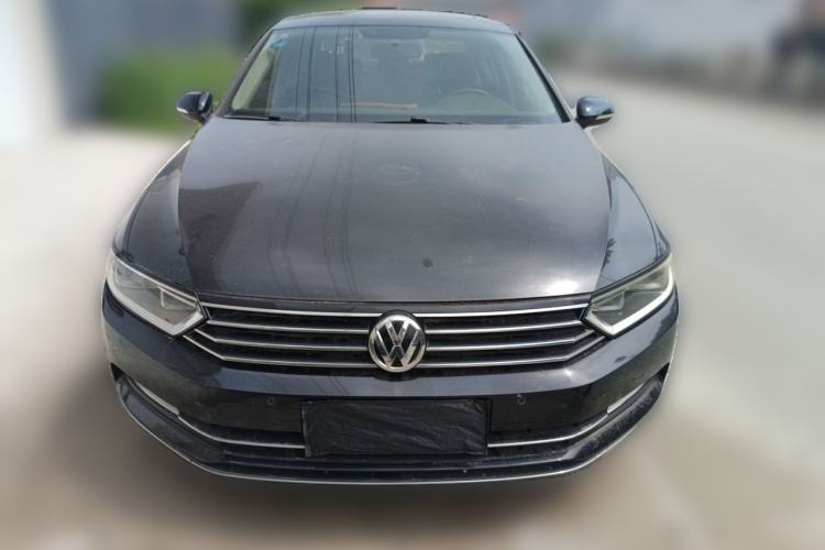 Used Volkswagen Magotan 2017 330TSI DSG Luxury Model Front