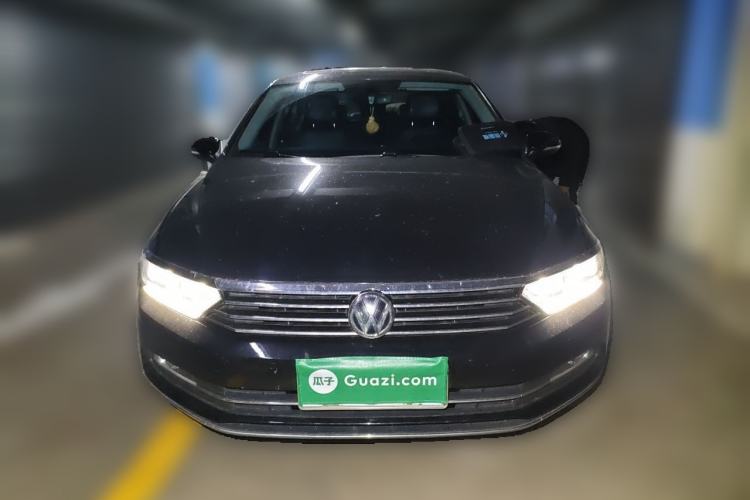 Used Volkswagen Magotan 2017 330TSI DSG Luxury Model Front
