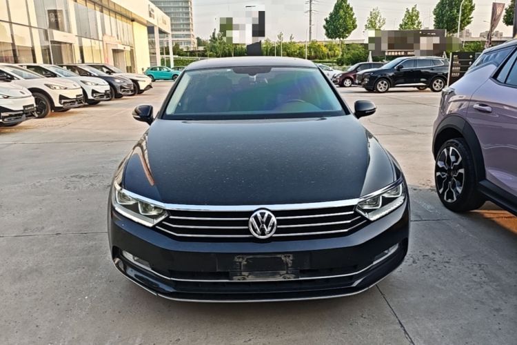 Used Volkswagen Magotan 2017 330TSI DSG Luxury Model Front