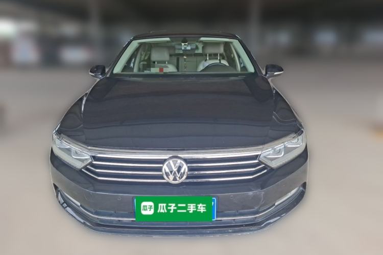 Used Volkswagen Magotan 2017 380TSI DSG Luxury Model Front