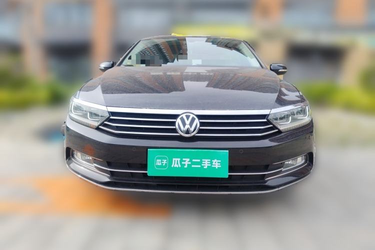 Used Volkswagen Magotan 2017 330TSI DSG Luxury Model Front