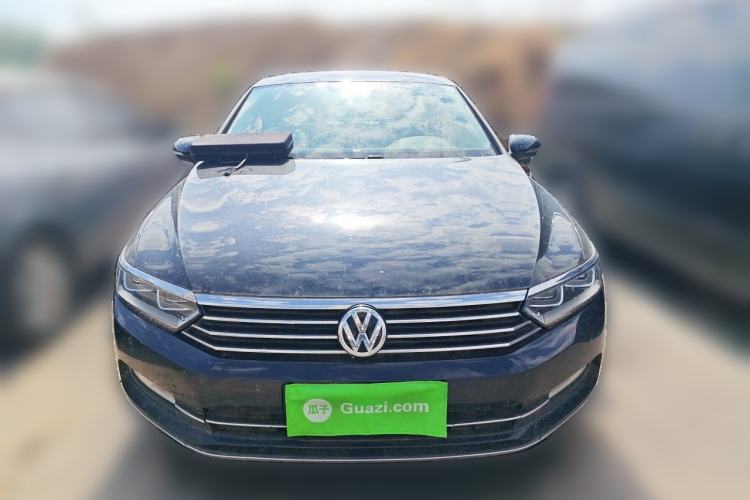Used Volkswagen Magotan 2017 330TSI DSG Luxury Model Front