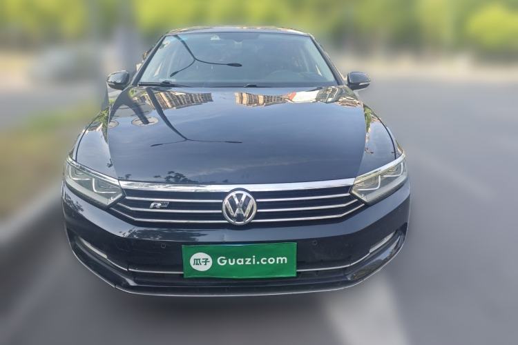 Used Volkswagen Magotan 2017 330TSI DSG Luxury Model Front