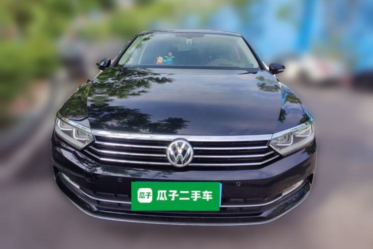 Used Volkswagen Magotan 2017 330TSI DSG Luxury Model Front