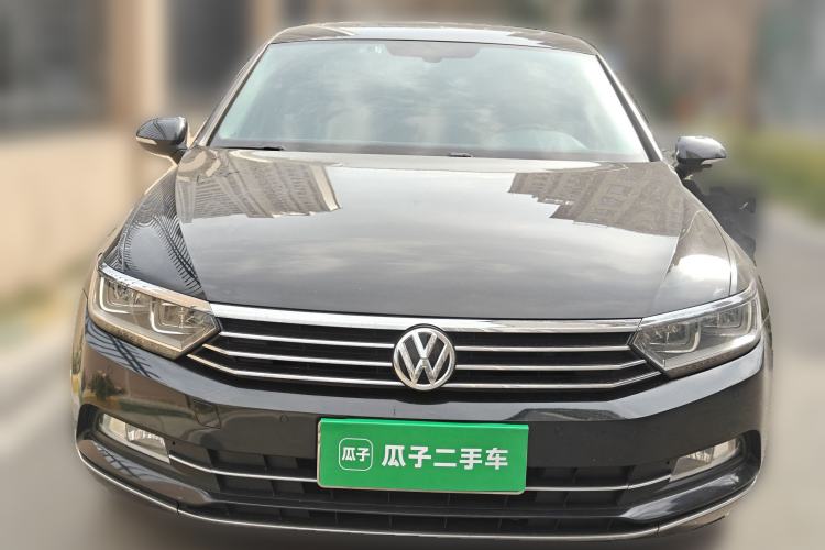 Used Volkswagen Magotan 2017 380TSI DSG Luxury Model Front