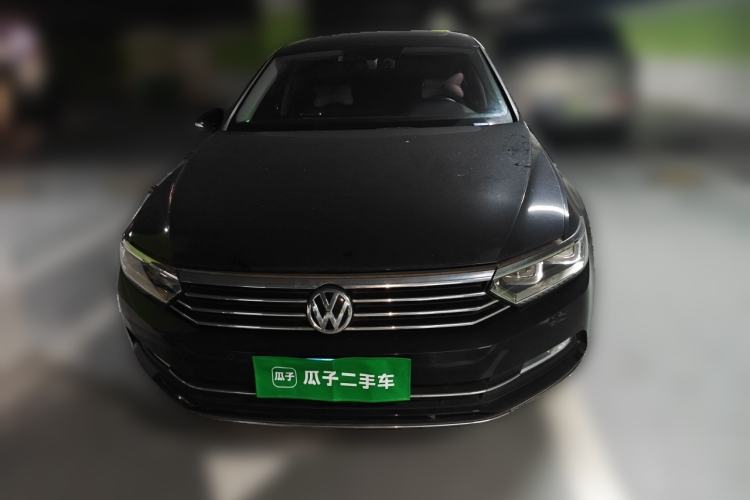 Used Volkswagen Magotan 2017 330TSI DSG Luxury Model Front