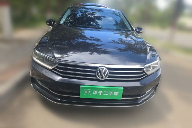 Used Volkswagen Magotan 2017 330TSI DSG Luxury Model Front