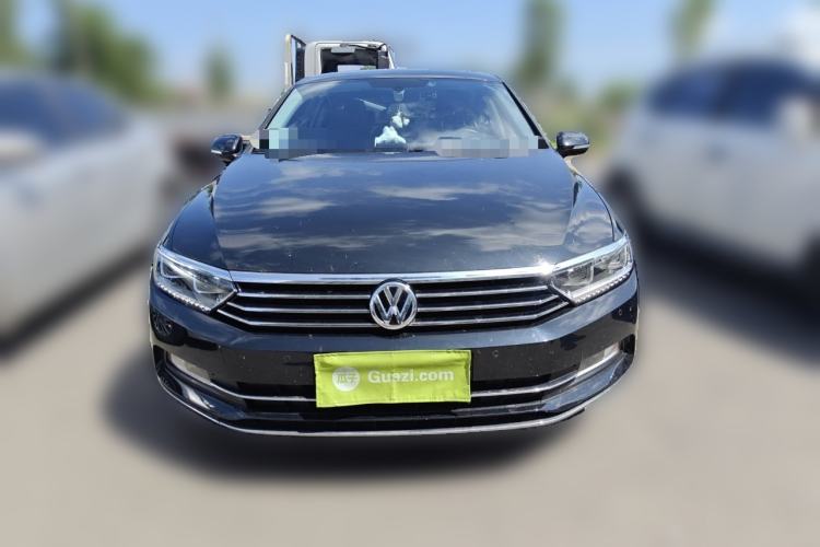 Used Volkswagen Magotan 2017 330TSI DSG Luxury Model Front