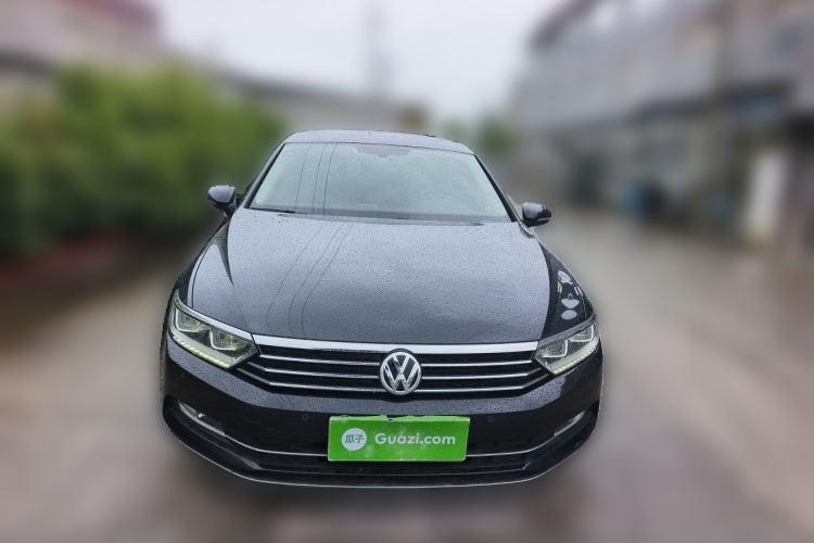 Used Volkswagen Magotan 2017 330TSI DSG Luxury Model Front