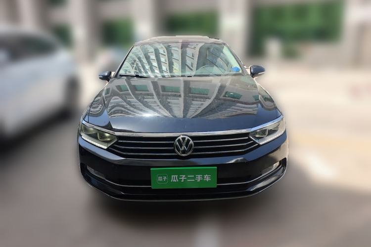 Used Volkswagen Magotan 2017 330TSI DSG Luxury Model Front
