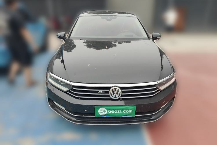 Used Volkswagen Magotan 2017 330TSI DSG Luxury Model Front
