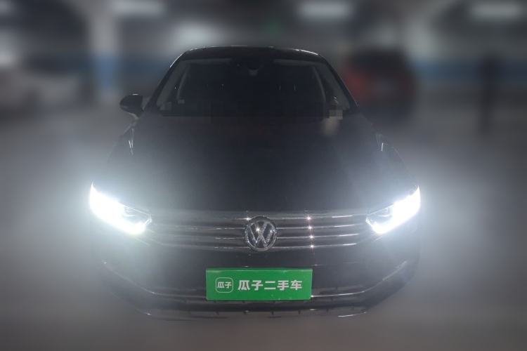 Used Volkswagen Magotan 2017 330TSI DSG Luxury Model Front