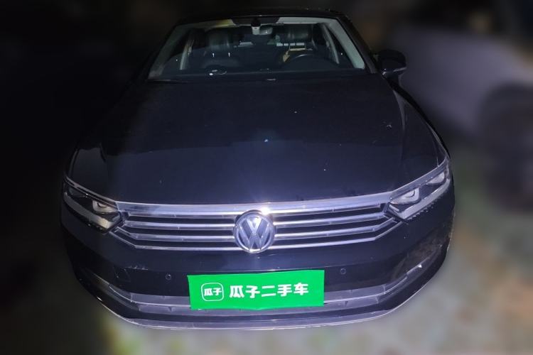 Used Volkswagen Magotan 2017 330TSI DSG Luxury Model Front