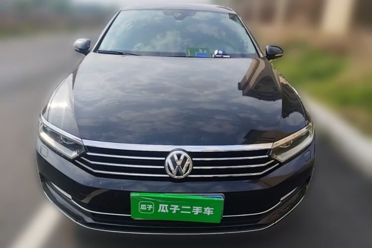 Used Volkswagen Magotan 2017 330TSI DSG Luxury Model Front